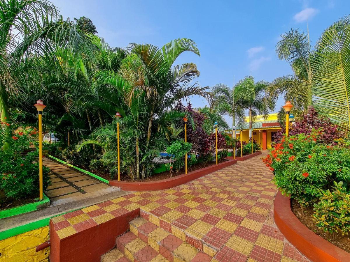 Natures Dreamland Holiday Homes, Igatpuri Buitenkant foto