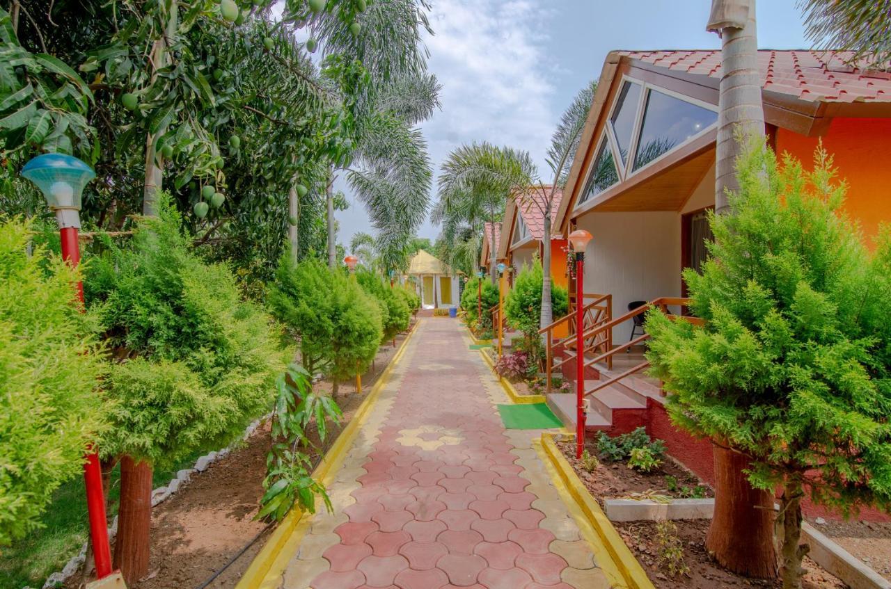 Natures Dreamland Holiday Homes, Igatpuri Buitenkant foto
